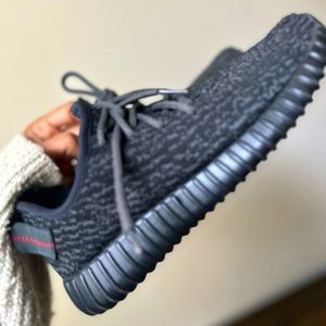 YEEZY BOOST 350 Pirate Black